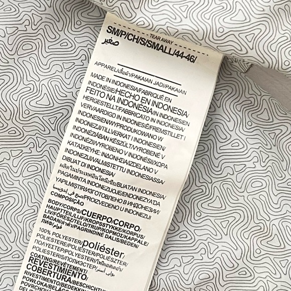 NWT Men’s Under Armour Storm black zip up water resistant hooded jacket small - Picture 8 of 8